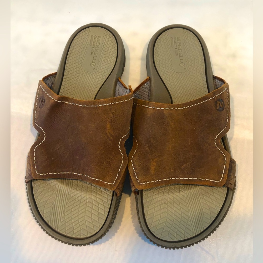 Merrell Mens Sandals, Tan brown upper , M-select fresh, rubber outsole , size 9